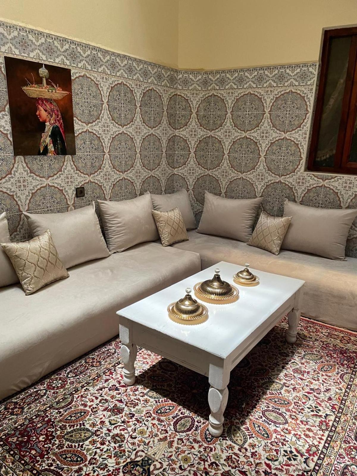 Near Airport - Pool- Terrace- Airco-parking-wifi Appartamento *