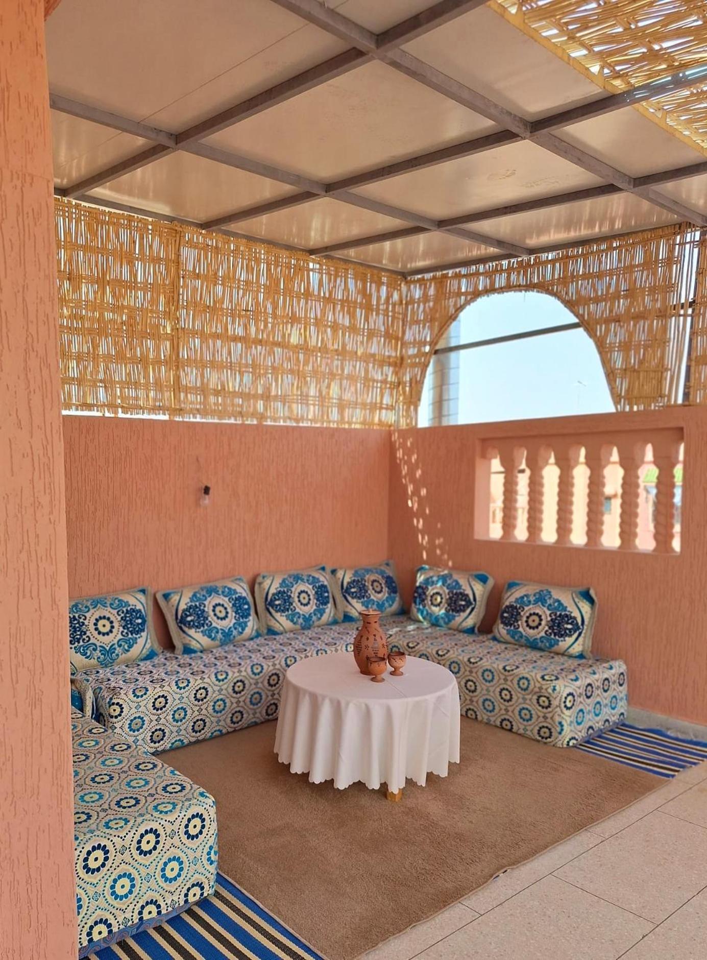 Near Airport - Pool- Terrace- Airco-parking-wifi Appartamento